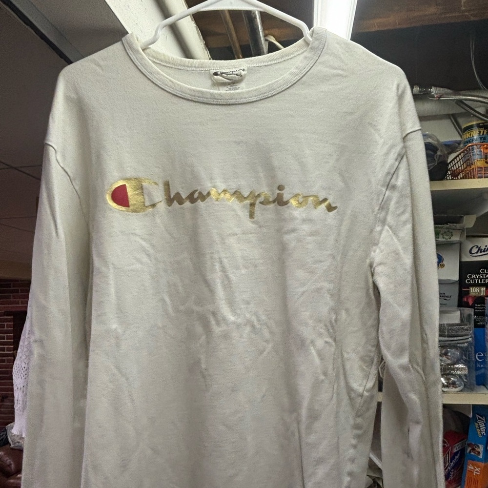 Men’s Long Sleeve Champion shirt